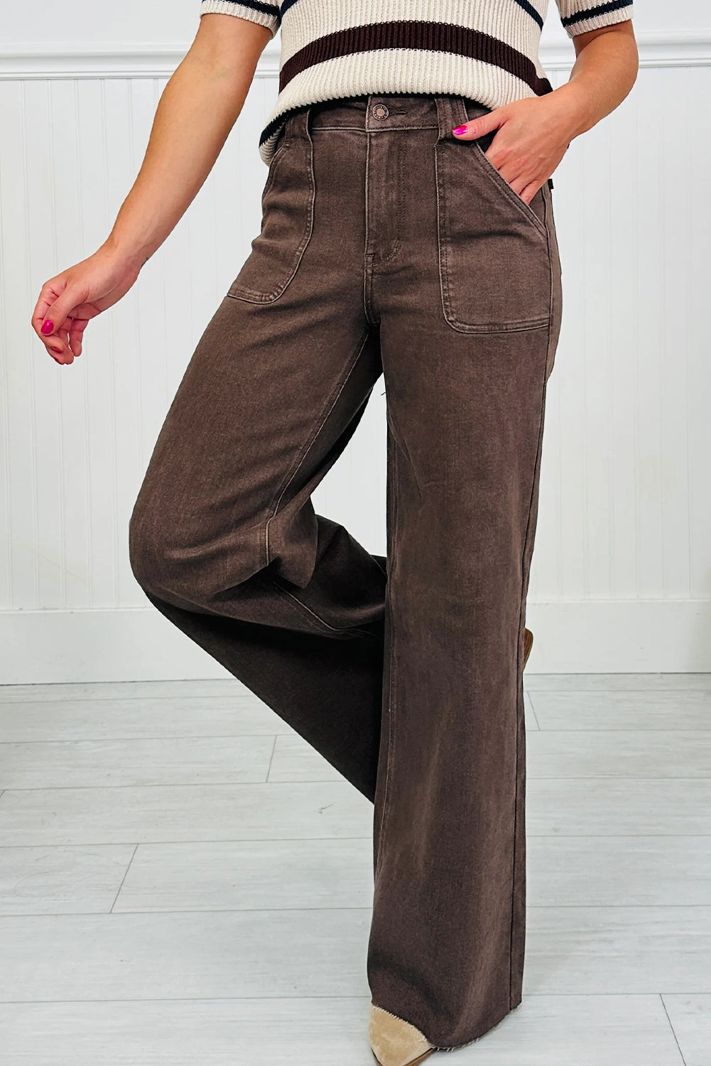 Dark Brown Retro Washed Patch Pocket Loose Jeans